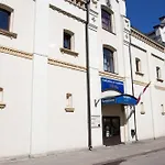 Westa Viesnīca 2*